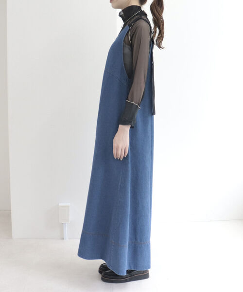 fredy emue（フレディエミュ）の「バックデザインデニムフレアジャンスカ（ジャンパースカート・レディース・ブラック/ブルー・38）」の16枚目の写真