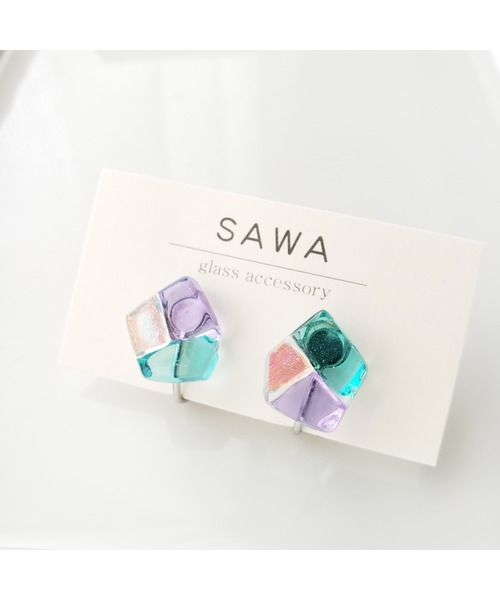 tone(トーン)の「【sawa】多角形イヤリング(台形)(MA)(イヤリング・レディース・パープル系その他/ラベンダー/ブルー系その他・FREE)」の3枚目の写真