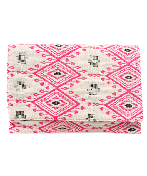 B:MING by BEAMS（ビーミングバイビームス）の「＜InRed 6月号掲載＞AVANI / バティッククラッチ（クラッチバッグ・レディース・ブラック/ピンク・ONE SIZE）」の5枚目の写真