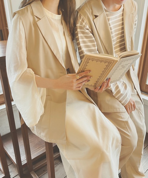 Ambre Neige(アンブルネージュ)の「【ユニセックス】スリットテーラージレ/WEB/EC限定商品(ベスト・レディース・ベージュ/アイボリー・MEDIUM/LARGE)」の12枚目の写真