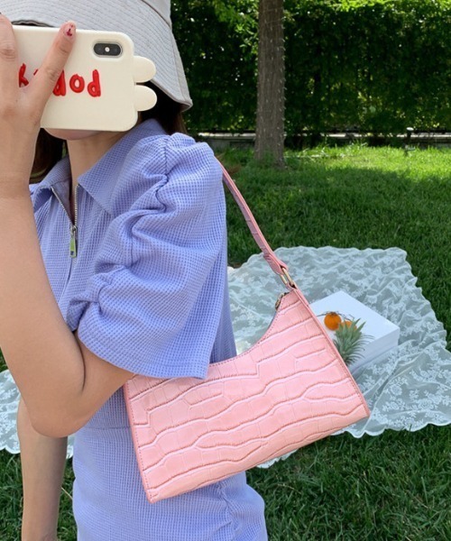 NiiNa(ニーナ)の「【NiiNa】ワンハンドルクロコバッグ(ハンドバッグ・レディース・ホワイト/ブラック/ピンク/グリーン/イエロー・FREE)」の14枚目の写真