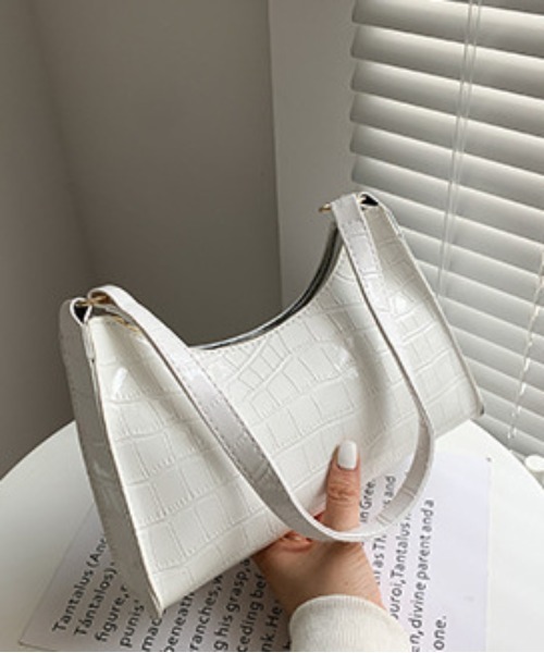 NiiNa(ニーナ)の「【NiiNa】ワンハンドルクロコバッグ(ハンドバッグ・レディース・ホワイト/ブラック/ピンク/グリーン/イエロー・FREE)」の22枚目の写真
