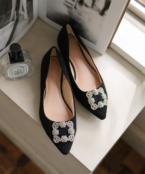 KOBE LETTUCE（コウベレタス）の「ビジューフラットポインテッドトゥパンプス（パンプス・レディース・ブラック/グレー系/ピンクベージュ/ネイビー/ホワイト系その他/ブラック系その他/ブラック系その他2/ホワイト/ブラック系その他3/ネイビー系/ベージュ系/シルバー系/ブラウン系/ブラウン系1/ブラック系その他4/ブルー系・M/L/LL/S/SS/3L）」の21枚目の写真