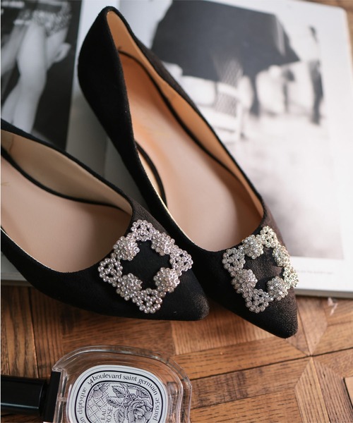 KOBE LETTUCE（コウベレタス）の「ビジューフラットポインテッドトゥパンプス（パンプス・レディース・ブラック/グレー系/ピンクベージュ/ネイビー/ホワイト系その他/ブラック系その他/ブラック系その他2/ホワイト/ブラック系その他3/ネイビー系/ベージュ系/シルバー系/ブラウン系/ブラウン系1/ブラック系その他4/ブルー系・M/L/LL/S/SS/3L）」の22枚目の写真