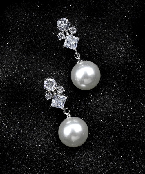 DRESS PLUS（ドレスプラス）の「ピアス アクセサリー パーティーピアス レディース 結婚式（ピアス（両耳用）・レディース・ホワイト・フリー）」の4枚目の写真