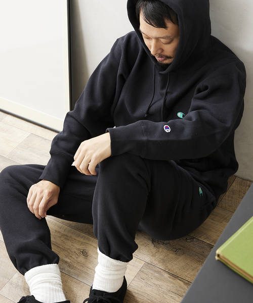 Champion(チャンピオン)の「【CHAMPION / チャンピオン】別注リバースウィーブ パーカー(パーカー・メンズ・ホワイト/グレー/アイボリー/ブラック・MEDIUM/LARGE/X-LARGE)」の14枚目の写真