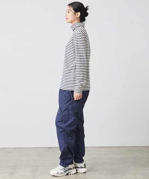 L.L.Bean（エルエルビーン）の「エル・エル・ビーン・インターロック・タートルネック、長袖　ストライプ 米国フィット・レギュラー（Tシャツ/カットソー・レディース・ホワイト×ネイビー/レッド系その他/グリーン系その他・SMALL/LARGE/MEDIUM/X-SMALL）」の21枚目の写真