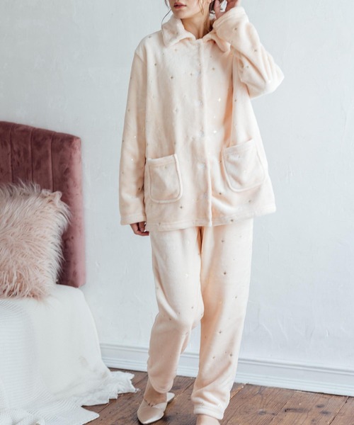 fran de lingerie（フランデランジェリー）の「もこもこ フリース前開き上下セット レディース パジャマ ふわふわ 部屋着 かわいい あったか（ルームウェア/パジャマ・レディース・グレイッシュベージュ/オフホワイト/ライトブラウン/ワインレッド/コーラルピンク/ホワイト/ライトグレー/ダークブルー/オレンジ/モカ・M-L）」の10枚目の写真