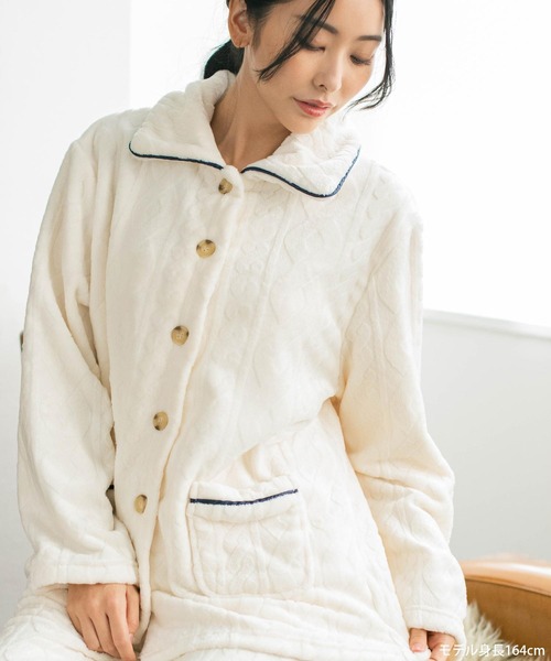 fran de lingerie（フランデランジェリー）の「もこもこ フリース前開き上下セット レディース パジャマ ふわふわ 部屋着 かわいい あったか（ルームウェア/パジャマ・レディース・グレイッシュベージュ/オフホワイト/ライトブラウン/ワインレッド/コーラルピンク/ホワイト/ライトグレー/ダークブルー/オレンジ/モカ・M-L）」の14枚目の写真