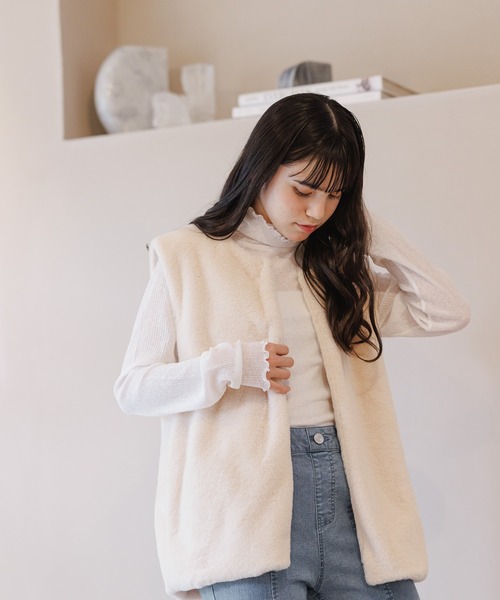 GLOBAL WORK(グローバルワーク)の「ファーベスト/AND YUA ANY/176307(ベスト・キッズ・アイボリー/ベージュ・FREE)」の9枚目の写真