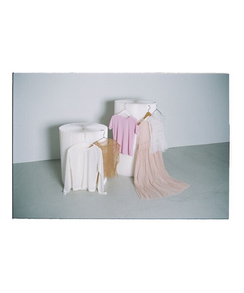 Ray BEAMS(レイビームス)の「Ray BEAMS / シアー ベロア ストレッチ Tシャツ(Tシャツ/カットソー・レディース・オフホワイト/ライトブルー/ピンク・ONE SIZE)」の19枚目の写真