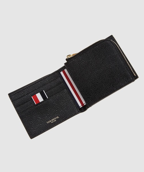 THOM BROWNE（トムブラウン）の「BILLFOLD W/ FOLD OUT COIN PURSE IN PEBBLE GRAIN LEATHER（財布・メンズ・ブラック・ONE SIZE）」の3枚目の写真