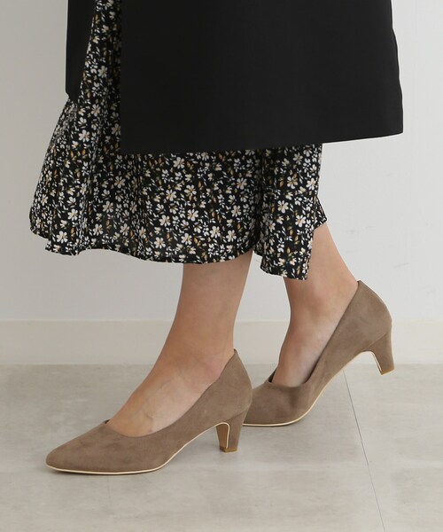 SHOO・LA・RUE(シューラルー)の「◆かかとジェルパンプス(パンプス・レディース・ブラック/サンドベージュ/イエロー・25/35/45)」の4枚目の写真