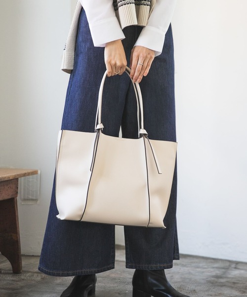 LEPSIM（レプシィム）の「【ゼロかる】A4トートバッグ　176622（トートバッグ・レディース・ブラック/ベージュ/アイボリー・ONE SIZE）」の4枚目の写真