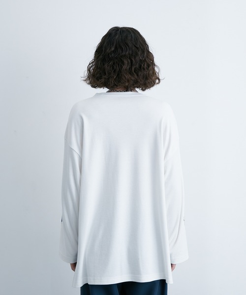 JUNRED(ジュンレッド)の「スリーブフラワープリントルーズプルオーバー(Tシャツ/カットソー・メンズ・ブラック/ホワイト・S/M/L)」の18枚目の写真