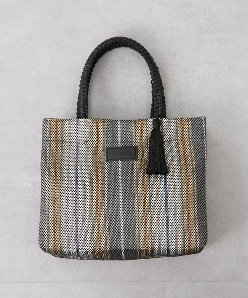 Actually（アクチュアリー）の「マルチストライプ ミニトート（トートバッグ・レディース・ブラック/グリーン・フリー）」の20枚目の写真