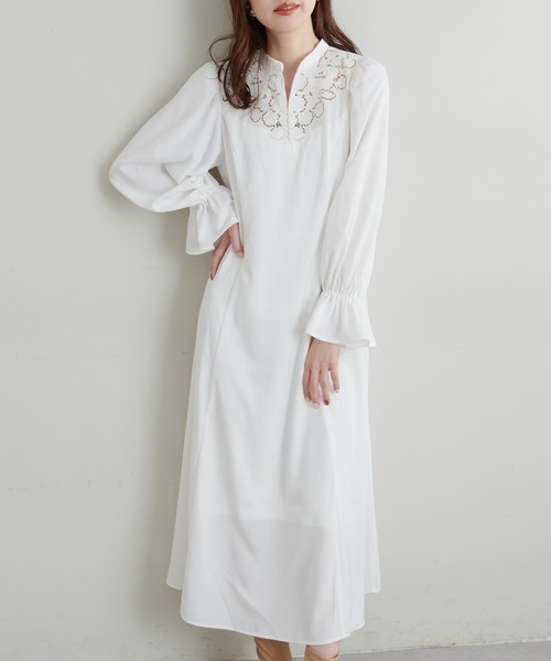 natural couture（ナチュラルクチュール）の「オケージョン対応可能 / ビンテージモチーフレース切替ワンピース（ドレス・レディース・オフホワイト/モカ/イエロー・FREE）」の2枚目の写真