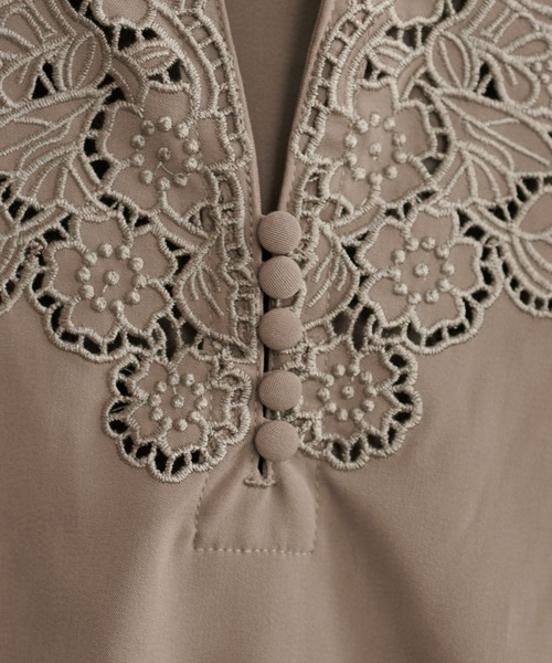 natural couture（ナチュラルクチュール）の「オケージョン対応可能 / ビンテージモチーフレース切替ワンピース（ドレス・レディース・オフホワイト/モカ/イエロー・FREE）」の8枚目の写真