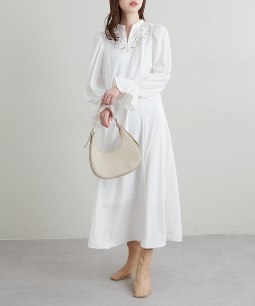 natural couture（ナチュラルクチュール）の「オケージョン対応可能 / ビンテージモチーフレース切替ワンピース（ドレス・レディース・オフホワイト/モカ/イエロー・FREE）」の19枚目の写真