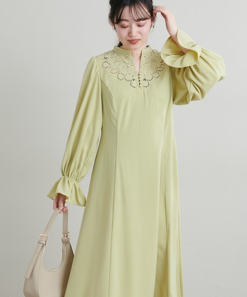 natural couture（ナチュラルクチュール）の「オケージョン対応可能 / ビンテージモチーフレース切替ワンピース（ドレス・レディース・オフホワイト/モカ/イエロー・FREE）」の9枚目の写真