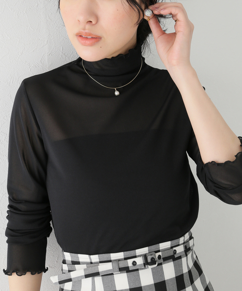 La TOTALITE(ラトータリテ)の「シアーハイネックカットソー(Tシャツ/カットソー・レディース・ベージュ/ホワイト/ブラック・FREE)」の1枚目の写真