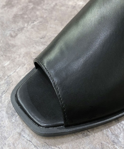 enchanted(エンチャンテッド)の「《APOM》本革カバーミュールサンダル(サンダル・レディース・ホワイト/ブラック/ベージュ・35/36/37/38/39/40)」の5枚目の写真