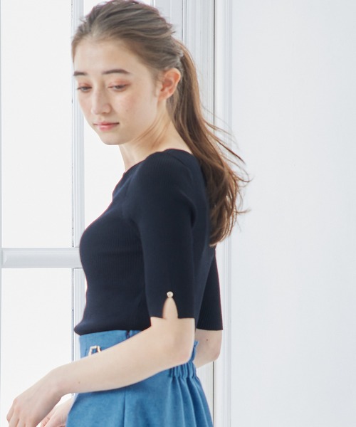 12Twelve Agenda(トゥエルブ アジェンダ)の「アシメタックネック5分袖リブニットプルオーバー(ニット/セーター・レディース・ブラック/ピンク/グレイッシュベージュ/オフホワイト・M)」の7枚目の写真