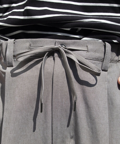 GLOSTER（グロスター）の「【GLOSTER/グロスター】サマートロピカル タック入りイージーパンツ イージーケア（その他パンツ・メンズ・グレイッシュベージュ/グリーン/ネイビー・S/L/M）」の6枚目の写真