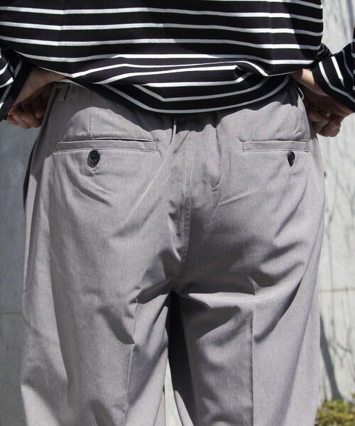 GLOSTER（グロスター）の「【GLOSTER/グロスター】サマートロピカル タック入りイージーパンツ イージーケア（その他パンツ・メンズ・グレイッシュベージュ/グリーン/ネイビー・S/L/M）」の8枚目の写真