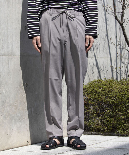 GLOSTER（グロスター）の「【GLOSTER/グロスター】サマートロピカル タック入りイージーパンツ イージーケア（その他パンツ・メンズ・グレイッシュベージュ/グリーン/ネイビー・S/L/M）」の9枚目の写真