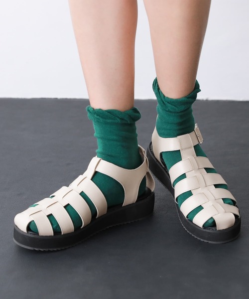 n'OrLABEL（ノアールレーベル）の「【廃盤】『バックルデザイングルカサンダル』（サンダル・レディース・グリーン/アンティークシルバー/ブラック/グレイッシュベージュ/レッド・L/LL/M）」の3枚目の写真