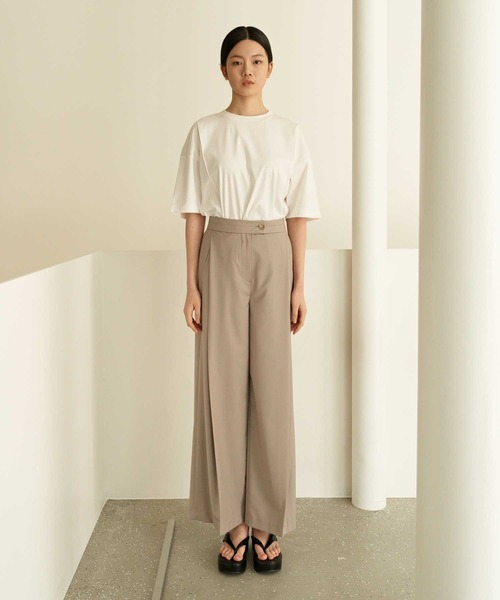 MOHAN(モハン)の「【MOHAN 】TOR ダイアグリー タック トラウザー / TOR DIAGONAL TUCK TROUSER(スラックス・レディース・ライトグレー/ライトベージュ・SMALL/MEDIUM)」の13枚目の写真