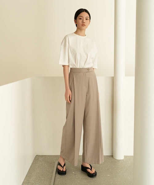 MOHAN(モハン)の「【MOHAN 】TOR ダイアグリー タック トラウザー / TOR DIAGONAL TUCK TROUSER(スラックス・レディース・ライトグレー/ライトベージュ・SMALL/MEDIUM)」の15枚目の写真