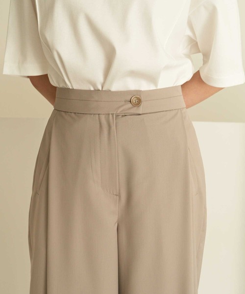 MOHAN(モハン)の「【MOHAN 】TOR ダイアグリー タック トラウザー / TOR DIAGONAL TUCK TROUSER(スラックス・レディース・ライトグレー/ライトベージュ・SMALL/MEDIUM)」の3枚目の写真