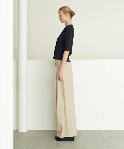 MOHAN(モハン)の「【MOHAN 】TOR ダイアグリー タック トラウザー / TOR DIAGONAL TUCK TROUSER(スラックス・レディース・ライトグレー/ライトベージュ・SMALL/MEDIUM)」の12枚目の写真