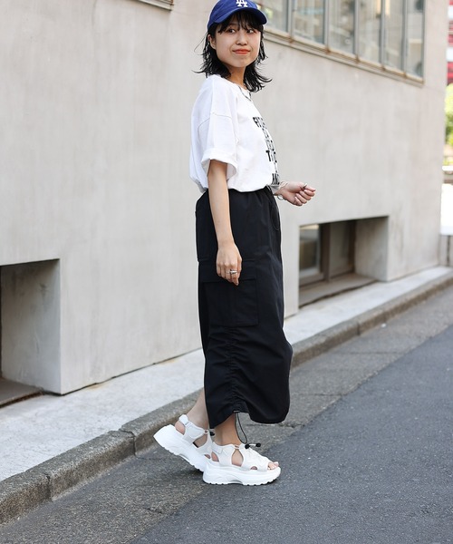 COLONY 2139（コロニートゥーワンスリーナイン）の「WEB/一部店舗限定　スニーカーサンダル（サンダル・レディース・ホワイト/ブラック・MEDIUM/LARGE/SMALL）」の19枚目の写真