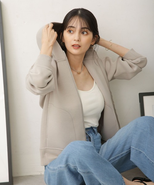 NANO universe(ナノユニバース)の「WEB限定 テックダンボールダブルジップパーカー(パーカー・レディース・オフホワイト/ブラック/ライトベージュ/グレー/チャコール・FREE)」の14枚目の写真