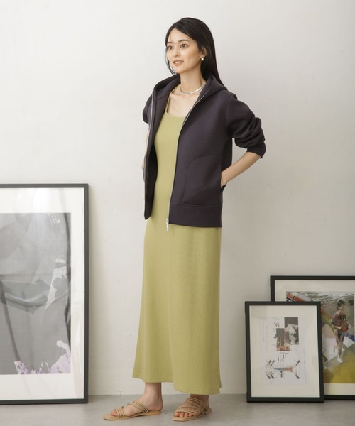 NANO universe(ナノユニバース)の「WEB限定 テックダンボールダブルジップパーカー(パーカー・レディース・オフホワイト/ブラック/ライトベージュ/グレー/チャコール・FREE)」の9枚目の写真