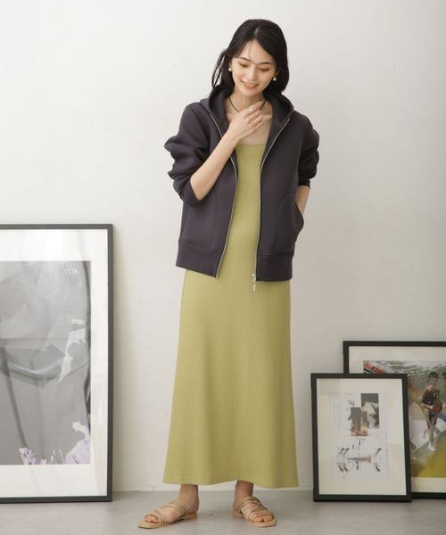 NANO universe(ナノユニバース)の「WEB限定 テックダンボールダブルジップパーカー(パーカー・レディース・オフホワイト/ブラック/ライトベージュ/グレー/チャコール・FREE)」の11枚目の写真