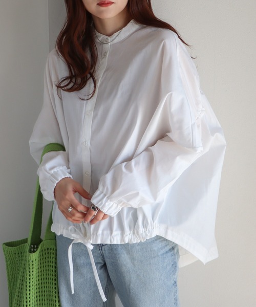 COURO（コウロ）の「バックギャザー長袖シャツ（シャツ/ブラウス・レディース・ストライプ/イエロー/グレイッシュベージュ/オフホワイト・M/L）」の2枚目の写真