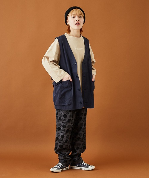 CUBE SUGAR（キューブシュガー）の「無地綿ダンプVネックベスト（ベスト・レディース・ベージュ/ネイビー/オレンジ・M）」の17枚目の写真