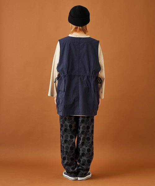 CUBE SUGAR（キューブシュガー）の「無地綿ダンプVネックベスト（ベスト・レディース・ベージュ/ネイビー/オレンジ・M）」の19枚目の写真