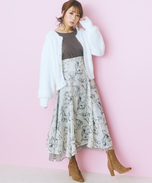 marun（マルン）の「＜大きいサイズ＞ パール調ボタン付き袖口スリットカットソー marun（Tシャツ/カットソー・レディース・チャコール/アイボリー・4L/L/LL/5L/3L）」の18枚目の写真