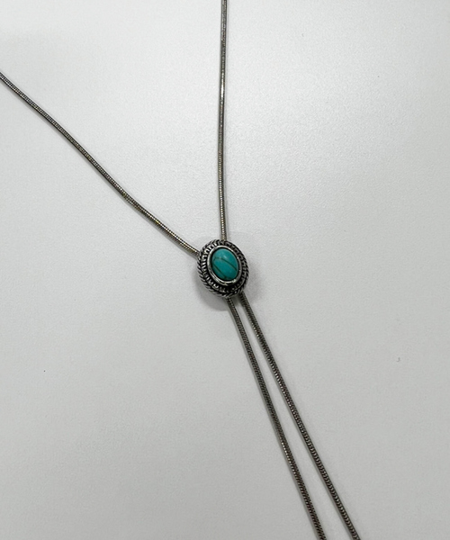 MYSELF ABAHOUSE（マイセルフアバハウス）の「【Leonor】ユニセックス メタルプレート カラーストーン ループタイ（ネックレス・メンズ・ホワイト/ブラック/シルバー/ブルー系その他・フリー）」の12枚目の写真