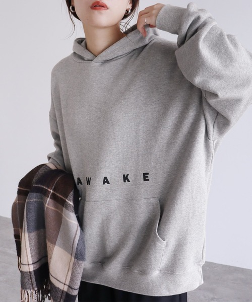 reca（レカ）の「オーバーサイズロゴプリントパーカー（パーカー・レディース・チャコール/グレー/キナリ/ネイビー・FREE）」の3枚目の写真