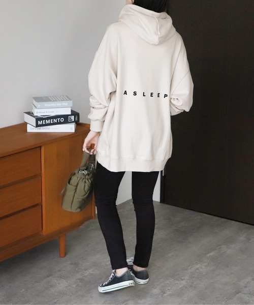 reca（レカ）の「オーバーサイズロゴプリントパーカー（パーカー・レディース・チャコール/グレー/キナリ/ネイビー・FREE）」の20枚目の写真