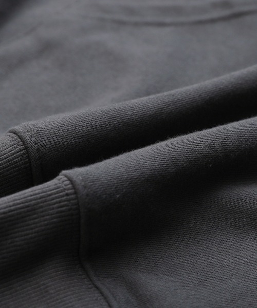 reca（レカ）の「オーバーサイズロゴプリントパーカー（パーカー・レディース・チャコール/グレー/キナリ/ネイビー・FREE）」の6枚目の写真