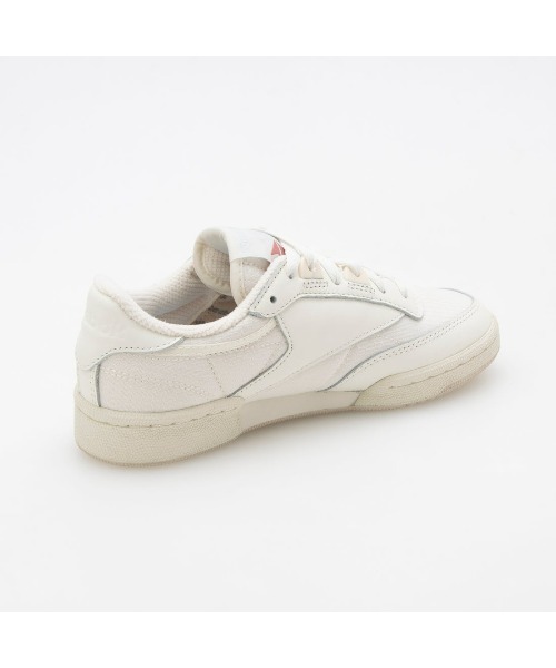 Reebok（リーボック）の「クラブシー 85 ヴィンテージ / CLUB C 85 VINTAGE（スニーカー・メンズ・オフホワイト/ホワイト・26.0cm/24.0cm/23.0cm/25.0cm/24.5cm/23.5cm/28.5cm/22.5cm/29.0cm/27.0cm/27.5cm/25.5cm/28.0cm/26.5cm）」の4枚目の写真