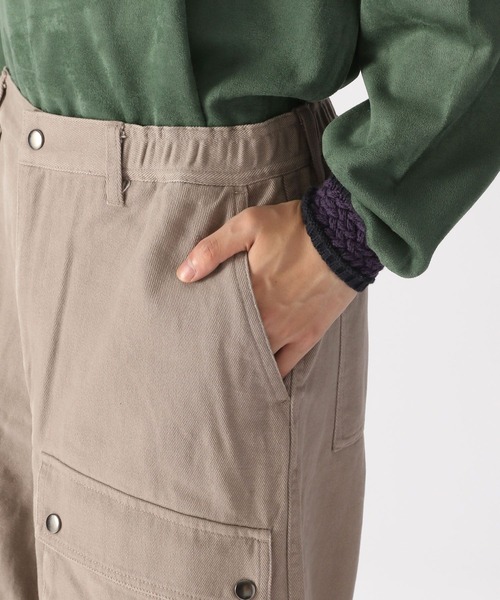 niko and...(ニコアンド)の「フロントポケットワイドパンツ(カーゴパンツ・メンズ・カーキ/ライトベージュ・LARGE/MEDIUM)」の17枚目の写真