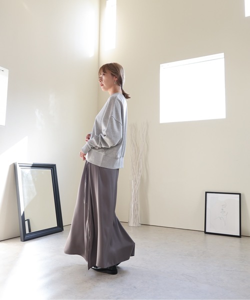 ULEULA(ウルア)の「裏毛スウェットトレーナー(スウェット・レディース・グレー/ブラック/アイボリー・FREE)」の9枚目の写真